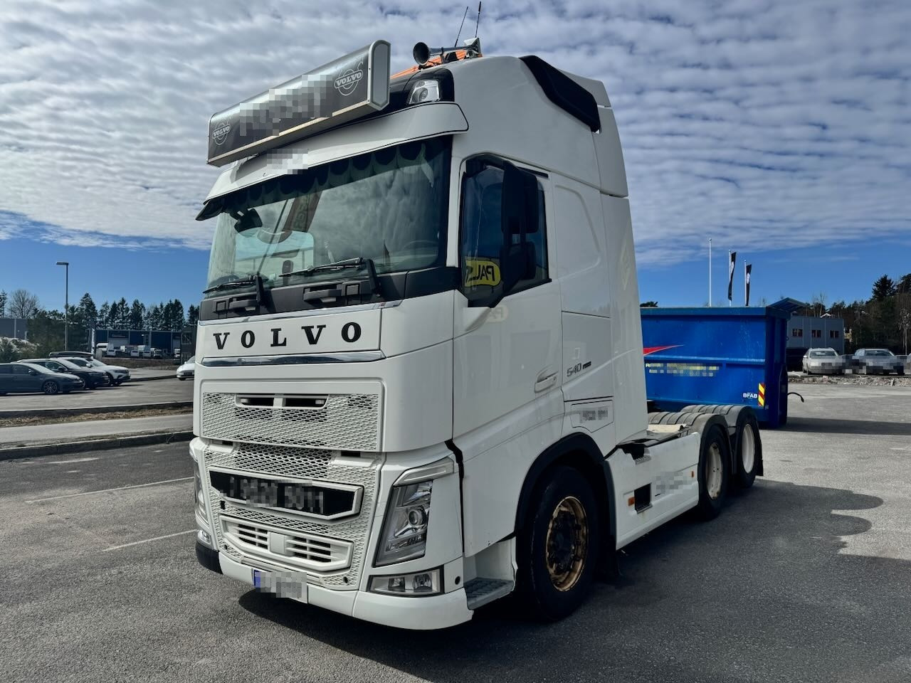 Volvo FH540 - مقطورة السحب: صورة 1 Volvo FH540 - مقطورة السحب: صورة 1
