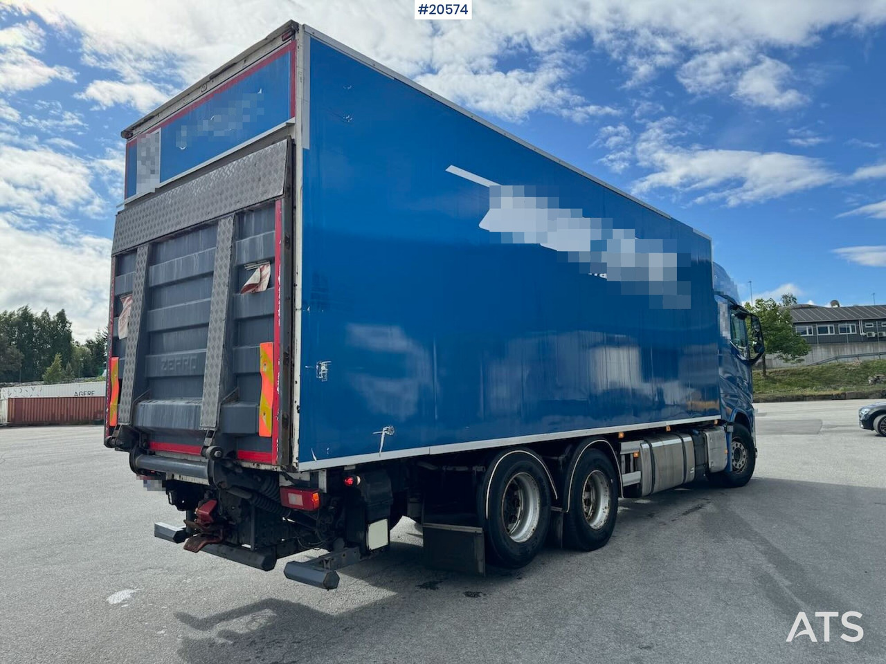 Volvo Fh540 6x2 skapbil m/ full sideåpning og lift - شاحنة صندوقية: صورة 5 Volvo Fh540 6x2 skapbil m/ full sideåpning og lift - شاحنة صندوقية: صورة 5