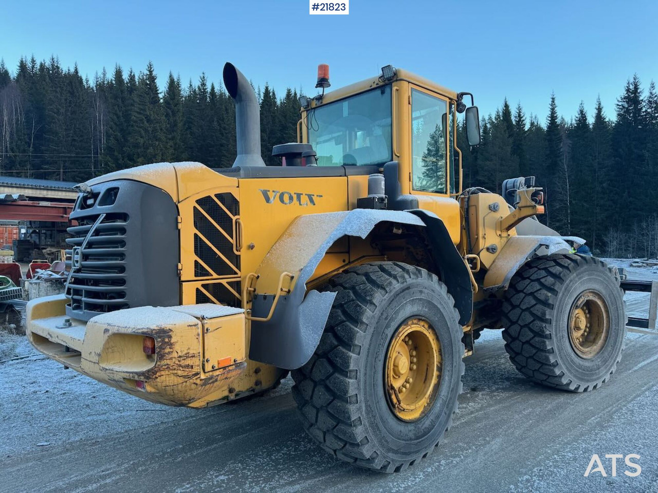 Volvo L110E hjullaster m/ skuffe SE VIDEO - اللودر بعجل: صورة 3 Volvo L110E hjullaster m/ skuffe SE VIDEO - اللودر بعجل: صورة 3