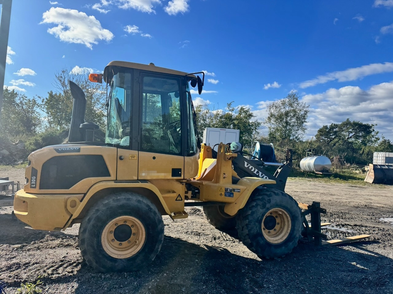 اللودر بعجل Volvo L30G: صورة 6