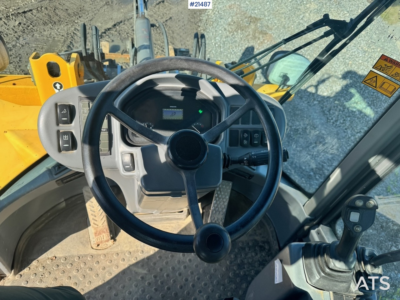 اللودر بعجل Volvo L30G: صورة 30