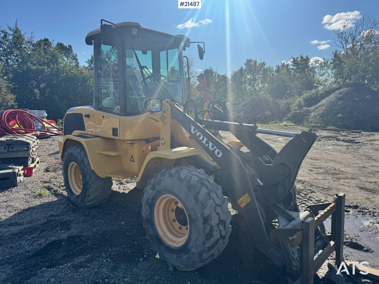 اللودر بعجل Volvo L30G: صورة 8