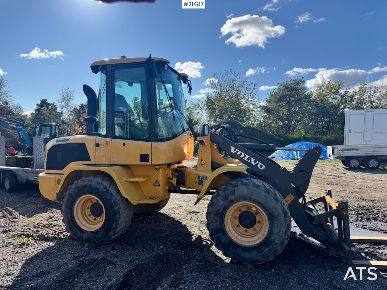 اللودر بعجل Volvo L30G: صورة 7