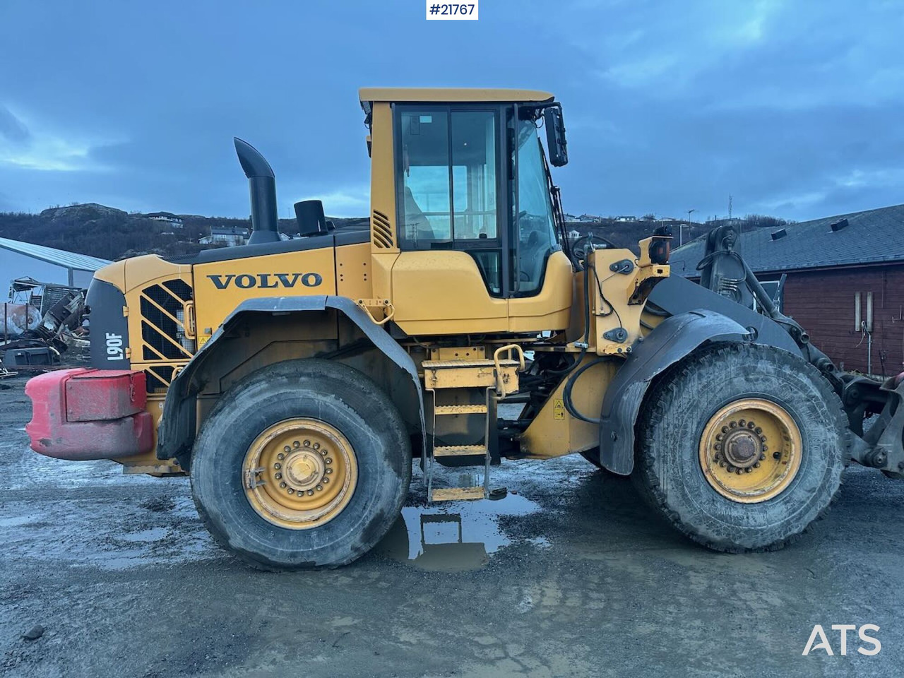 Volvo L90F hjullaster m/ Volvo gruskuffe. SE VIDEO - اللودر بعجل: صورة 1 Volvo L90F hjullaster m/ Volvo gruskuffe. SE VIDEO - اللودر بعجل: صورة 1