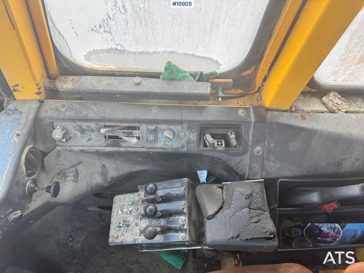اللودر بعجل Volvo L90: صورة 15