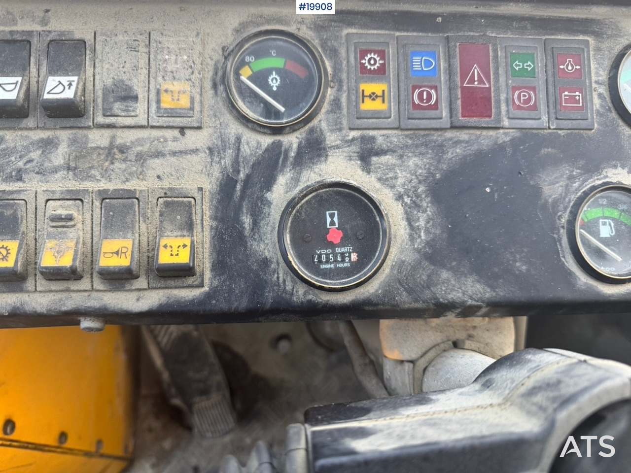 اللودر بعجل Volvo L90: صورة 18