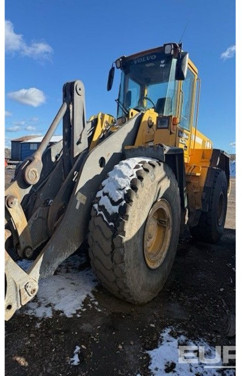 2000 Volvo L120D - اللودر بعجل: صورة 1 2000 Volvo L120D - اللودر بعجل: صورة 1