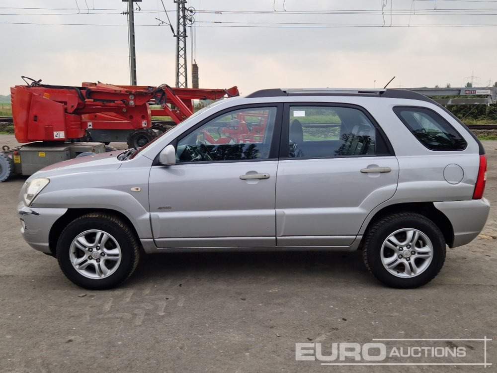 2005 Kia Sportage - سيارة دفع رباعي: صورة 2 2005 Kia Sportage - سيارة دفع رباعي: صورة 2