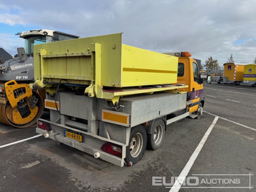 2005 Renault Mascott - شاحنة توصيل مغلقة: صورة 3 2005 Renault Mascott - شاحنة توصيل مغلقة: صورة 3