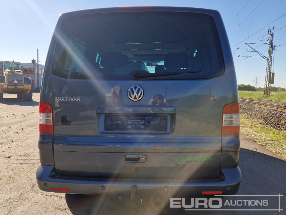 2006 Volkswagen Multivan - شاحنة توصيل مغلقة: صورة 4 2006 Volkswagen Multivan - شاحنة توصيل مغلقة: صورة 4