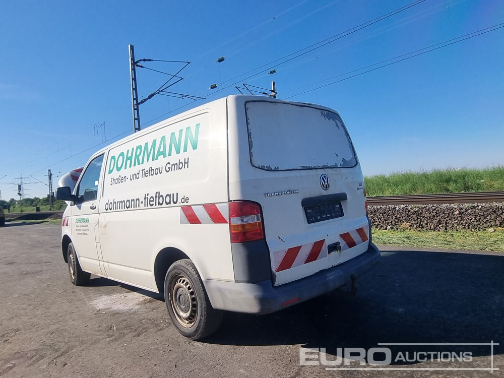 2008 Volkswagen T5 - شاحنة توصيل مغلقة: صورة 3 2008 Volkswagen T5 - شاحنة توصيل مغلقة: صورة 3