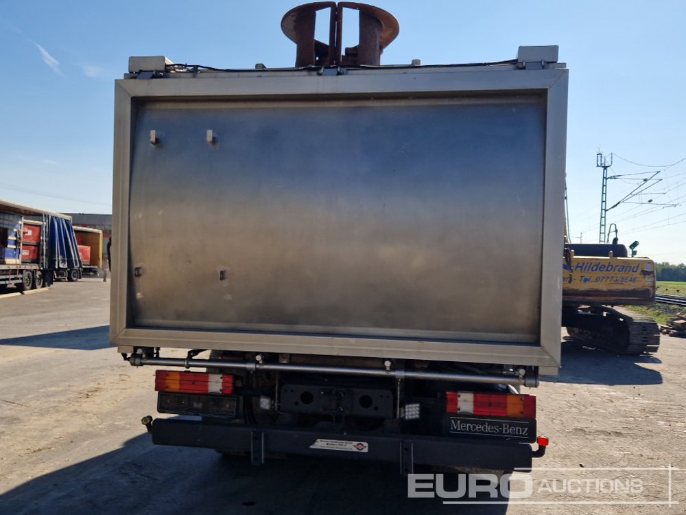 2011 Mercedes Axor 1824L 4x2, Crane, Stamps, Stainless Steel container - شاحنة قلاب: صورة 4 2011 Mercedes Axor 1824L 4x2, Crane, Stamps, Stainless Steel container - شاحنة قلاب: صورة 4