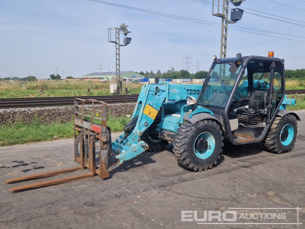 2013 Bobcat T2250 - آلة رفع ونقل تلسكوبية: صورة 1 2013 Bobcat T2250 - آلة رفع ونقل تلسكوبية: صورة 1
