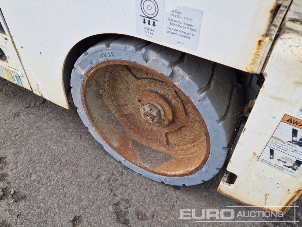 منصة جومحمولةية 2013 Genie GS3232: صورة 7 منصة جومحمولةية 2013 Genie GS3232: صورة 7