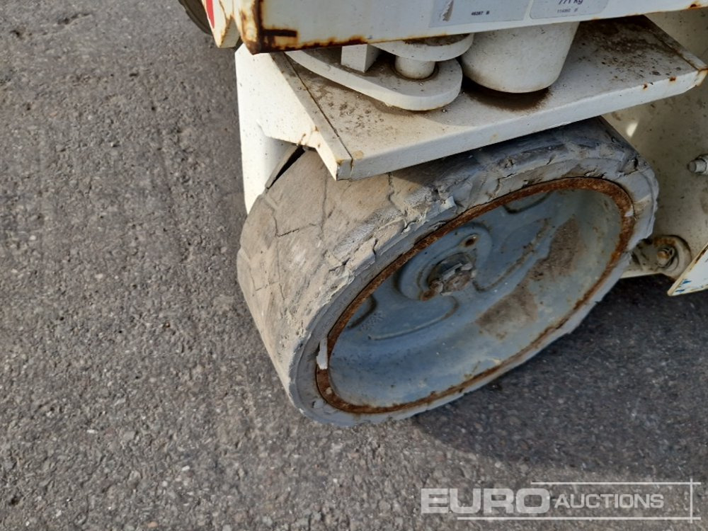 منصة جومحمولةية 2013 Genie GS3232: صورة 6 منصة جومحمولةية 2013 Genie GS3232: صورة 6