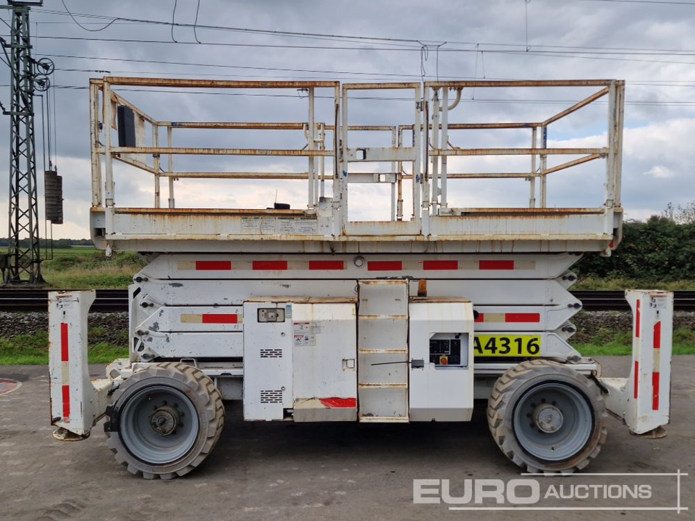 2013 Genie GS4390RT - منصة جومحمولةية: صورة 2 2013 Genie GS4390RT - منصة جومحمولةية: صورة 2