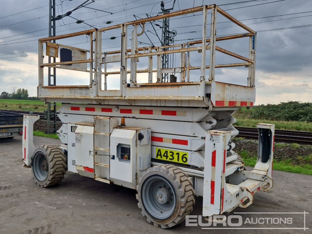 2013 Genie GS4390RT - منصة جومحمولةية: صورة 3 2013 Genie GS4390RT - منصة جومحمولةية: صورة 3