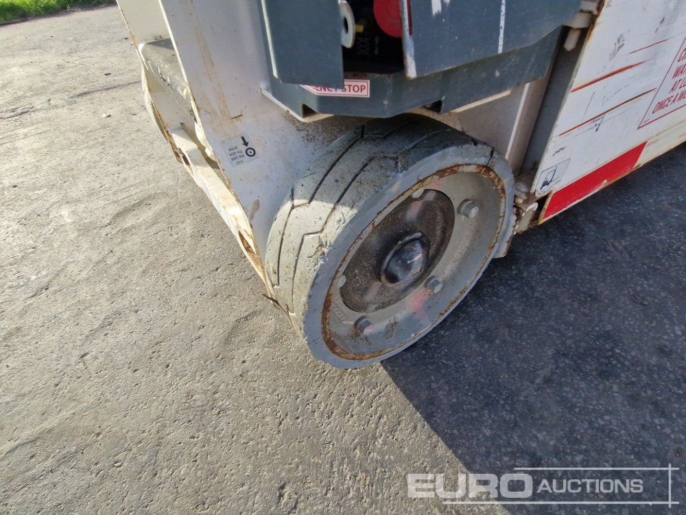 منصة جومحمولةية 2014 JLG 1230ES: صورة 6