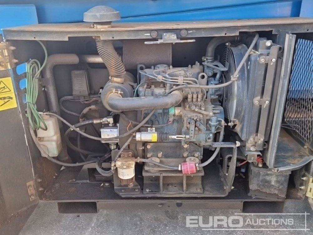 مرفاع مقصي 2015 Genie GS3369RT: صورة 17 مرفاع مقصي 2015 Genie GS3369RT: صورة 17