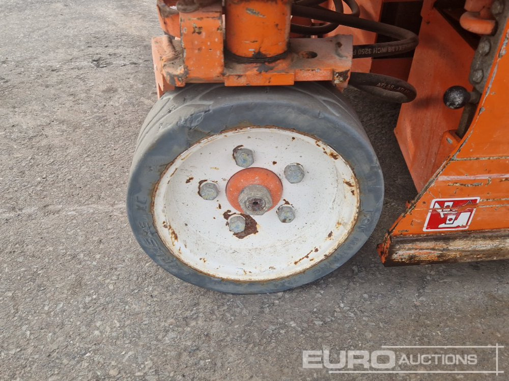 منصة جومحمولةية 2015 SkyJack SJIII 3219: صورة 9