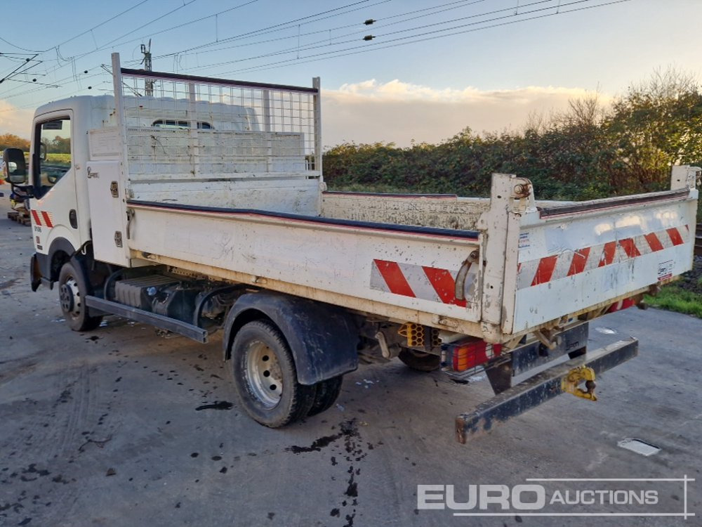 2017 Nissan NT400 - قلاب صغير: صورة 3 2017 Nissan NT400 - قلاب صغير: صورة 3