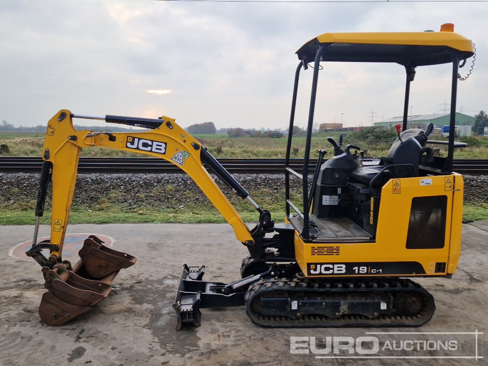 2022 JCB 19C-1 - حفار صغير: صورة 2 2022 JCB 19C-1 - حفار صغير: صورة 2