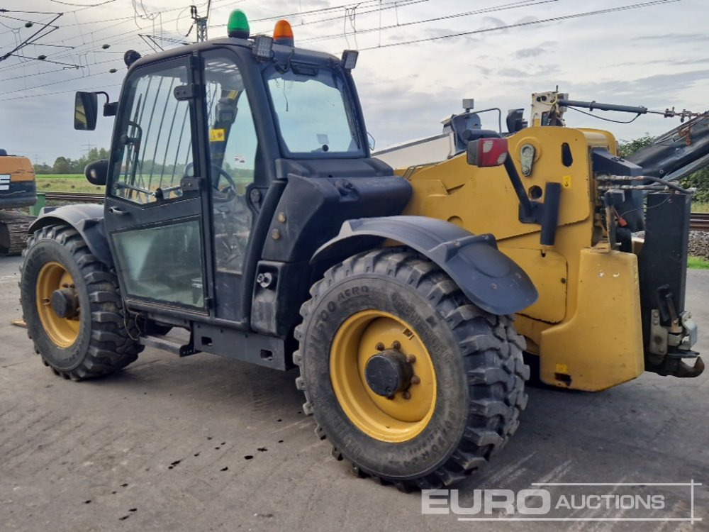CAT TH407AG - آلة رفع ونقل تلسكوبية: صورة 3 CAT TH407AG - آلة رفع ونقل تلسكوبية: صورة 3