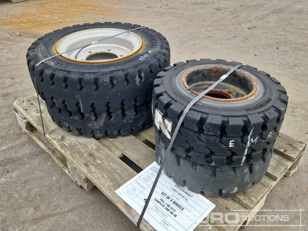 Continental Various Tyres (4 of) - إطارات: صورة 4 Continental Various Tyres (4 of) - إطارات: صورة 4