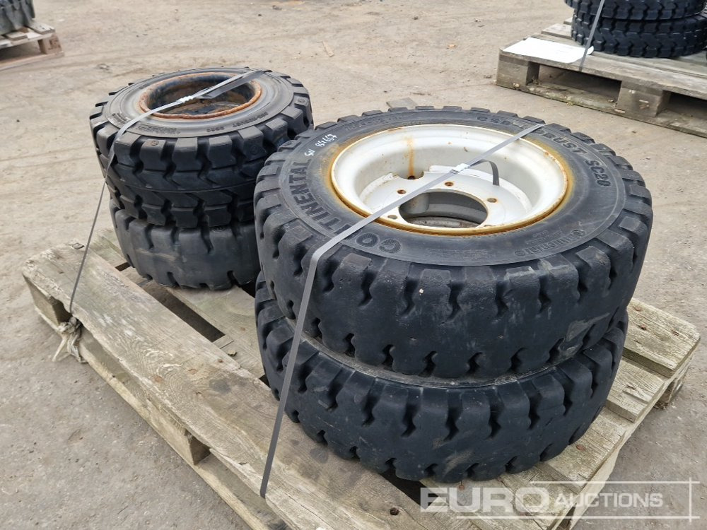 Continental Various Tyres (4 of) - إطارات: صورة 2 Continental Various Tyres (4 of) - إطارات: صورة 2