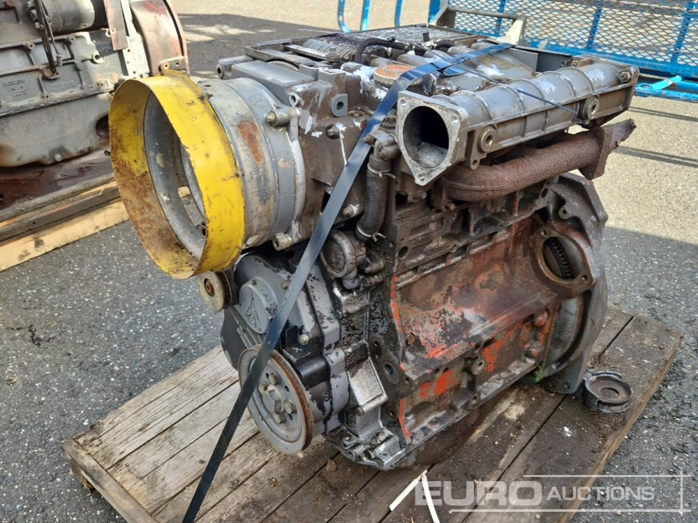 Deutz 3 Cylinder Diesel Engine - محرك: صورة 1 Deutz 3 Cylinder Diesel Engine - محرك: صورة 1