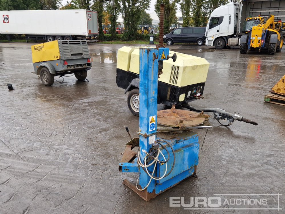 Hofmann Monty 270 Tyre Changer - معدات الانشاءات: صورة 3 Hofmann Monty 270 Tyre Changer - معدات الانشاءات: صورة 3