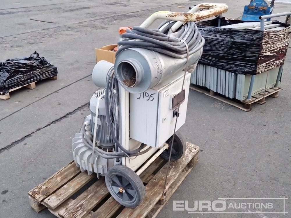 Industrial Dust Suction - معدات الانشاءات: صورة 2 Industrial Dust Suction - معدات الانشاءات: صورة 2