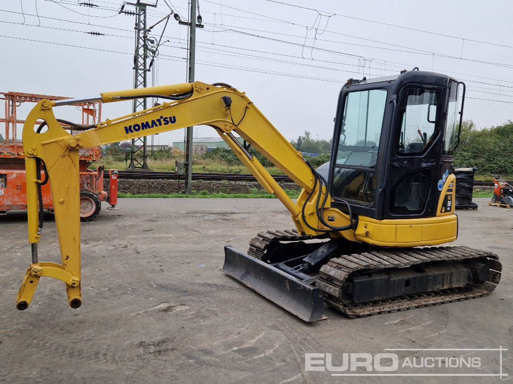 Komatsu PC50 MR-2 - حفار صغير: صورة 1 Komatsu PC50 MR-2 - حفار صغير: صورة 1