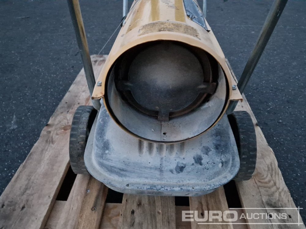 Master B100 - معدات الانشاءات: صورة 5 Master B100 - معدات الانشاءات: صورة 5