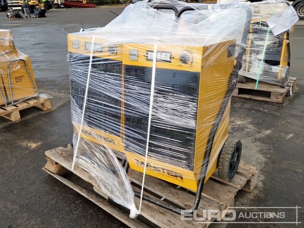 Master DH44 Dehumidifier (2 of) - معدات التكييف: صورة 1 Master DH44 Dehumidifier (2 of) - معدات التكييف: صورة 1