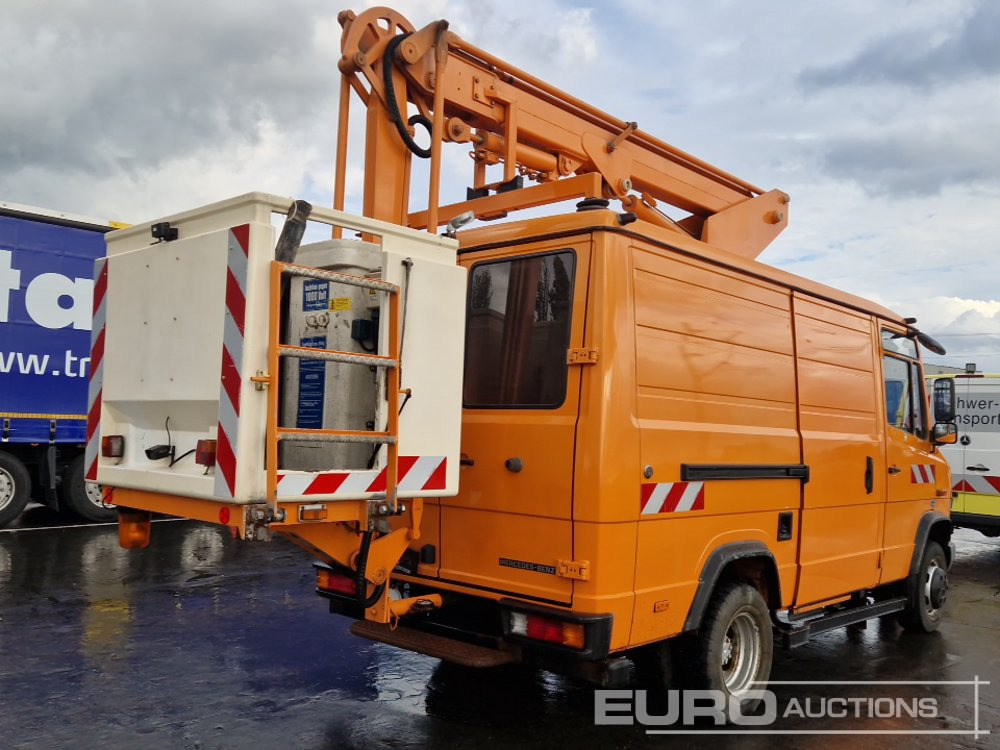 Mercedes 612D - منصة محمولة مثبتة على الشاحنة: صورة 5 Mercedes 612D - منصة محمولة مثبتة على الشاحنة: صورة 5