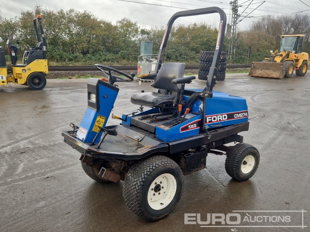 New Holland TM274 4WD Ride on Lawnmower, Roll Bar - جزازة عشب الحدائق: صورة 1 New Holland TM274 4WD Ride on Lawnmower, Roll Bar - جزازة عشب الحدائق: صورة 1