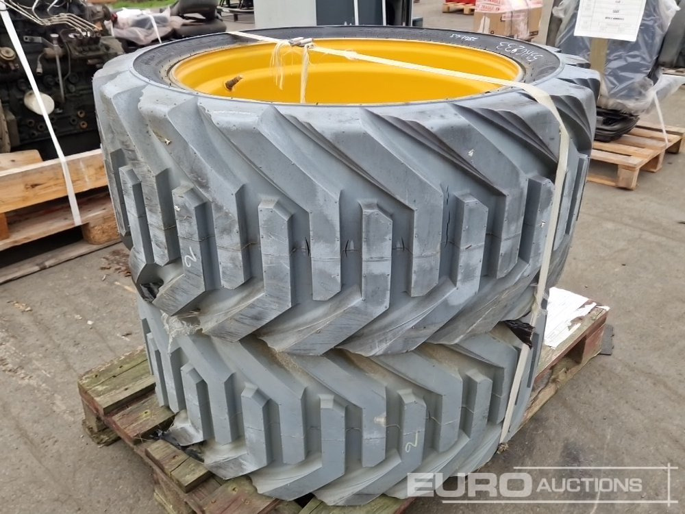 Outrigger 36x15 Non Marking Manlift Tyres on Rims to suit Manitou 160/180ATJ (2 of) - إطارات: صورة 3 Outrigger 36x15 Non Marking Manlift Tyres on Rims to suit Manitou 160/180ATJ (2 of) - إطارات: صورة 3