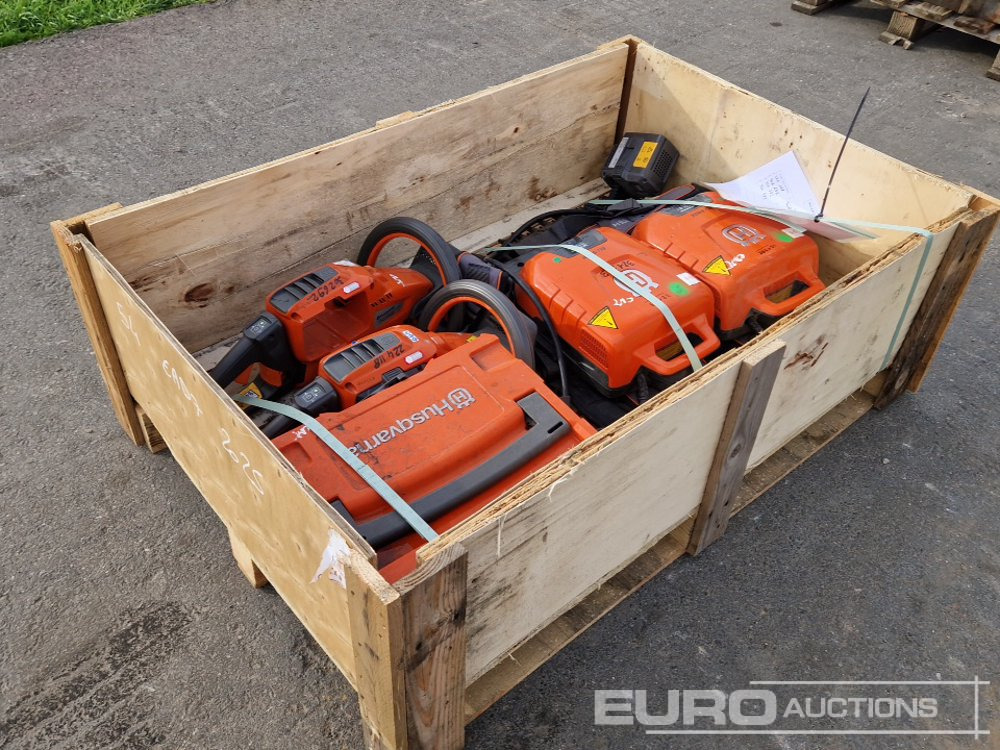 Pallet of Husqvarna Garden Equipment, Hedge Trimmer - معدات الانشاءات: صورة 4 Pallet of Husqvarna Garden Equipment, Hedge Trimmer - معدات الانشاءات: صورة 4