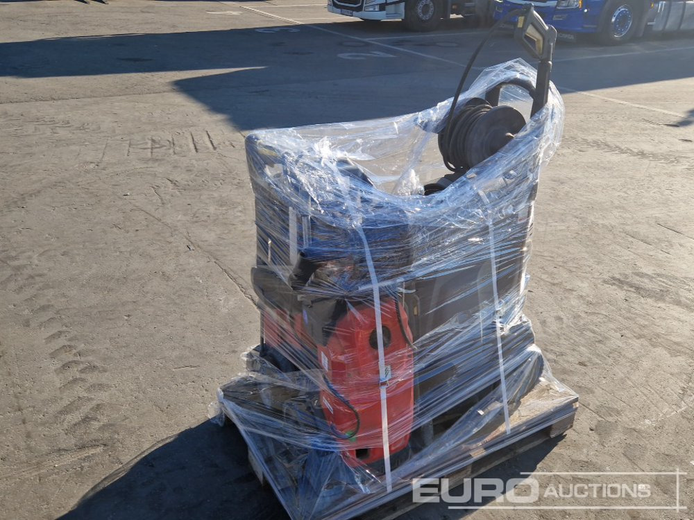Pressure Washers (3 of) - ماكينة غسيل ضغط عالي: صورة 1 Pressure Washers (3 of) - ماكينة غسيل ضغط عالي: صورة 1