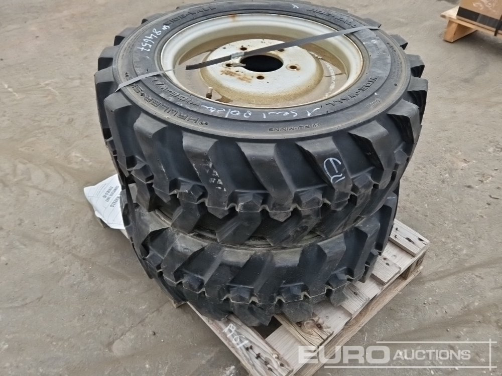 Solideal 27x10.5-15 Tyres on Rims (2 of) - إطارات: صورة 1 Solideal 27x10.5-15 Tyres on Rims (2 of) - إطارات: صورة 1