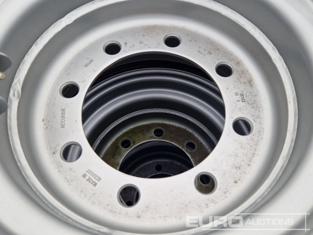 Unused Alliance 405/70R18 Tyres with Rims (4 of) - إطارات: صورة 5 Unused Alliance 405/70R18 Tyres with Rims (4 of) - إطارات: صورة 5