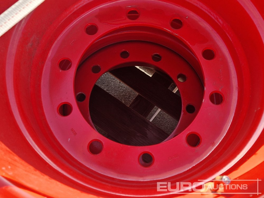 Unused BTK 16.0/70-20 (400/70-20) Tyres on Rims (2 of) - إطارات: صورة 5 Unused BTK 16.0/70-20 (400/70-20) Tyres on Rims (2 of) - إطارات: صورة 5