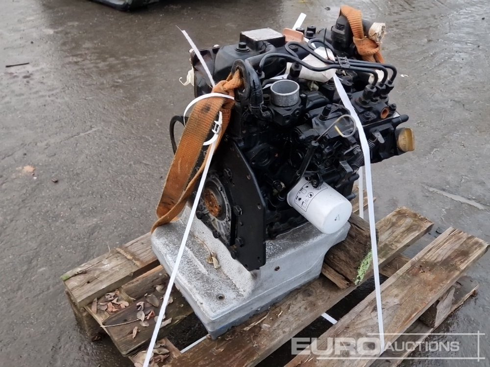 Yanmar 3TNE 3 Cylinder Diesel Engine - محرك: صورة 1 Yanmar 3TNE 3 Cylinder Diesel Engine - محرك: صورة 1