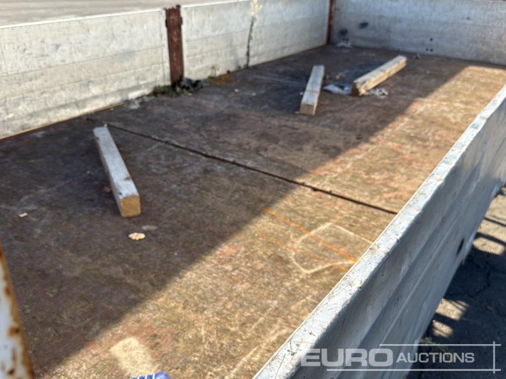 شاحنات مسطحة 1999 Nissan Cabstar: صورة 27 شاحنات مسطحة 1999 Nissan Cabstar: صورة 27