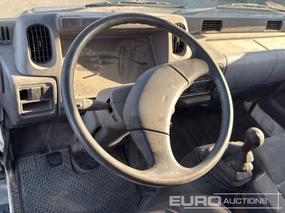 شاحنات مسطحة 1999 Nissan Cabstar: صورة 20 شاحنات مسطحة 1999 Nissan Cabstar: صورة 20