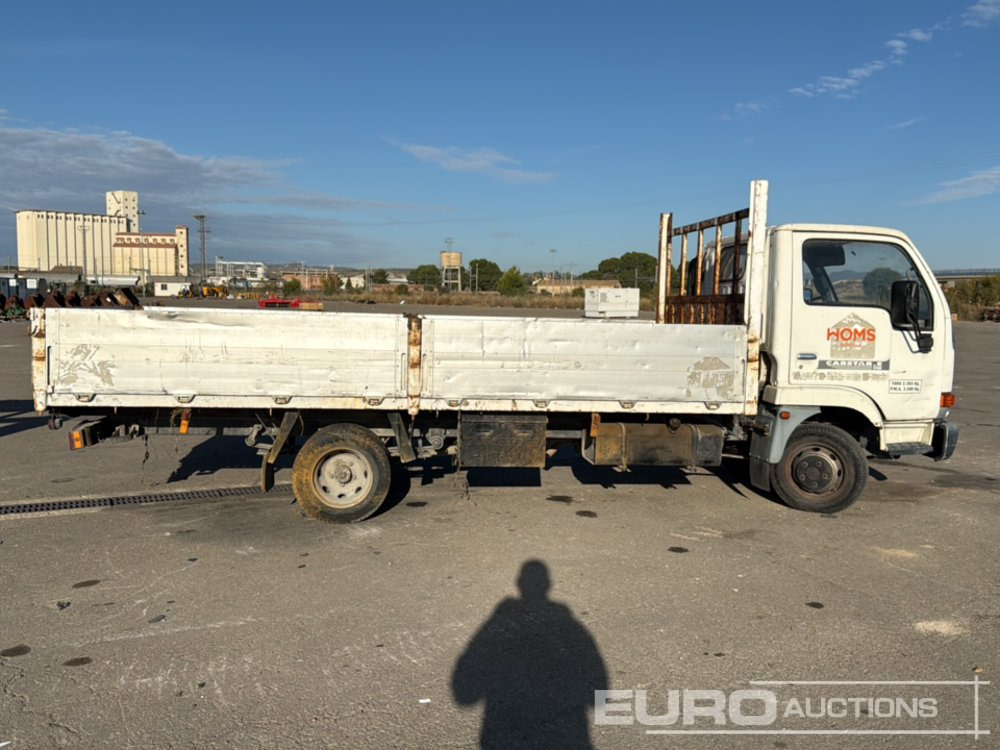 شاحنات مسطحة 1999 Nissan Cabstar: صورة 6 شاحنات مسطحة 1999 Nissan Cabstar: صورة 6