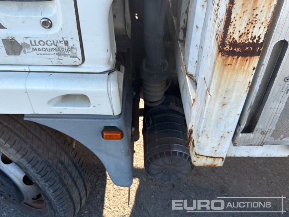 شاحنات مسطحة 1999 Nissan Cabstar: صورة 25 شاحنات مسطحة 1999 Nissan Cabstar: صورة 25