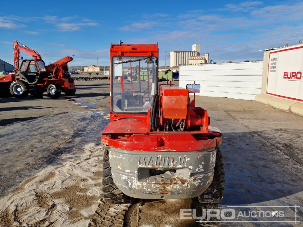 2012 Manitou BT420 - آلة رفع ونقل تلسكوبية: صورة 4 2012 Manitou BT420 - آلة رفع ونقل تلسكوبية: صورة 4