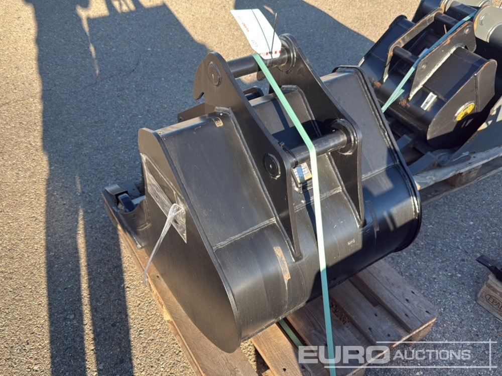 Geith Bucket H04-0600 to Suit QR40 (S/N 1091322), Bucket LGT000BA40750SV to Suit 6-10 Ton Excavator (S/N 1163396) - بكت: صورة 3 Geith Bucket H04-0600 to Suit QR40 (S/N 1091322), Bucket LGT000BA40750SV to Suit 6-10 Ton Excavator (S/N 1163396) - بكت: صورة 3